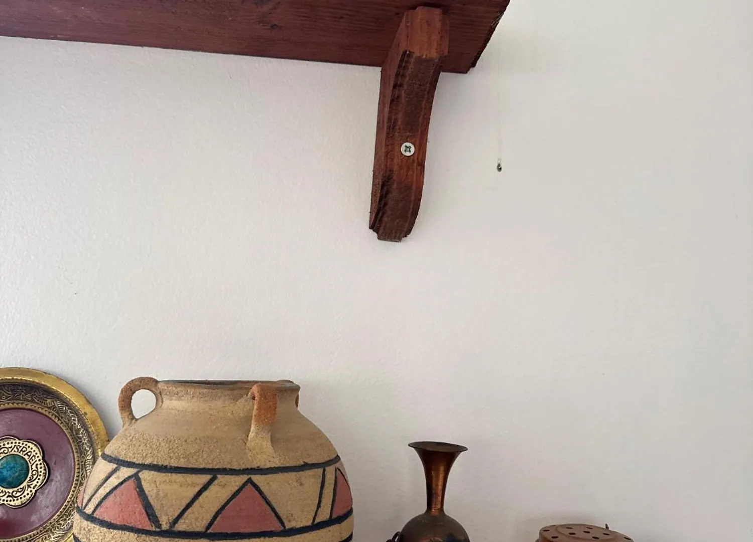 Tale Hotel Vila E Kuqe 3*,  אלבניה